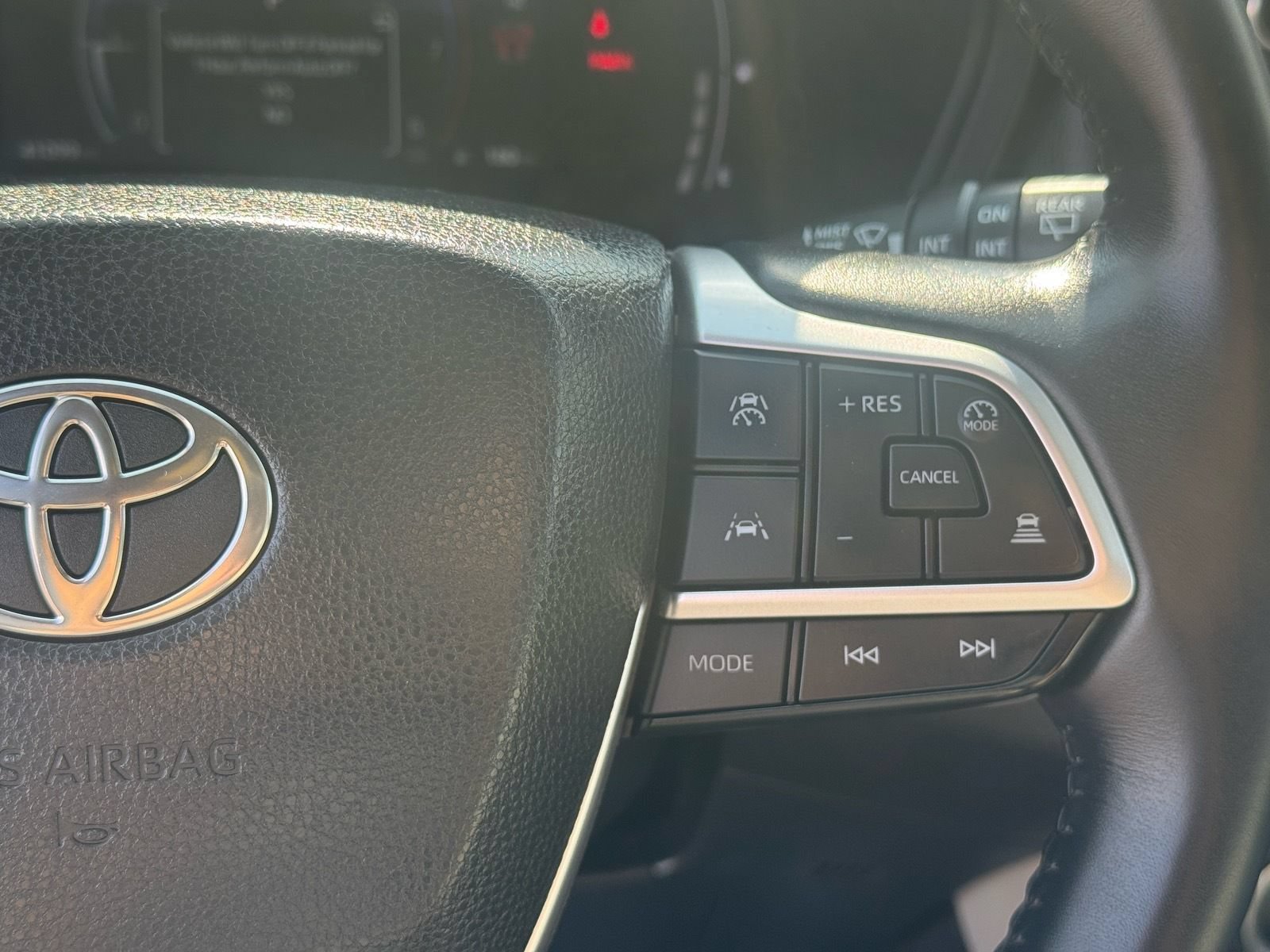 Used 2025 Toyota Grand Highlander AWD image 24