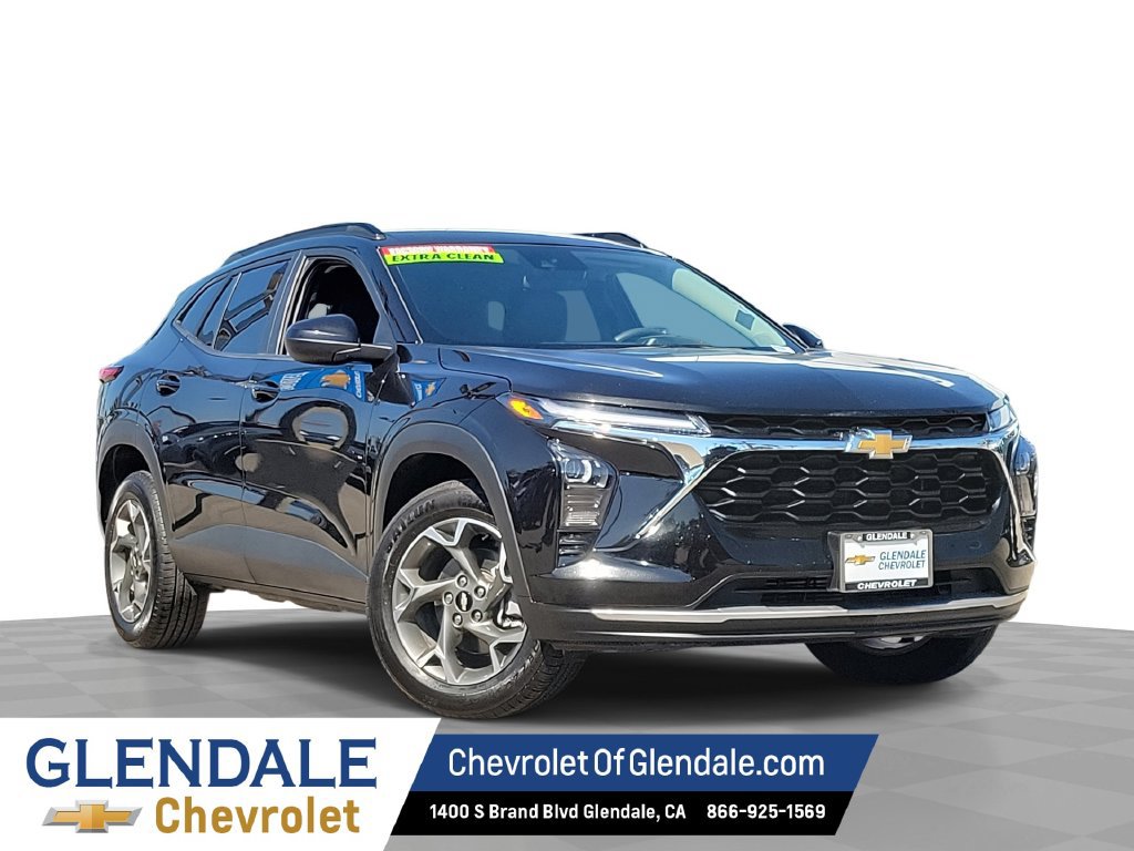 Used 2025 Chevrolet Trax LT