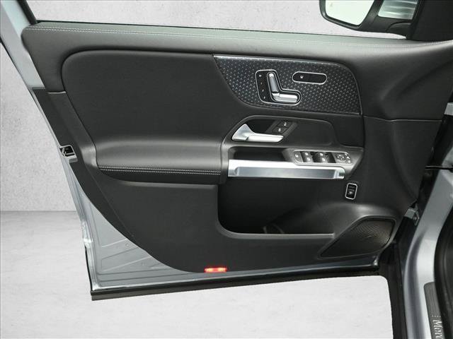New 2026 Mercedes-Benz GLB 250 4MATIC image 19