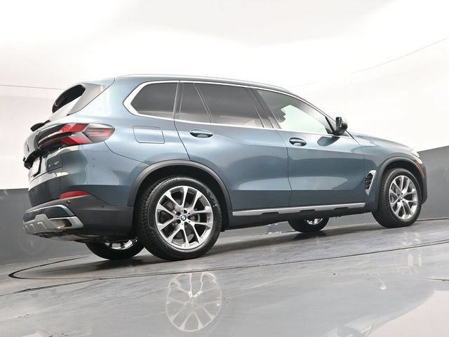 Used 2024 BMW X5 xDrive40i w/ Premium Package AWD/4WD image 34