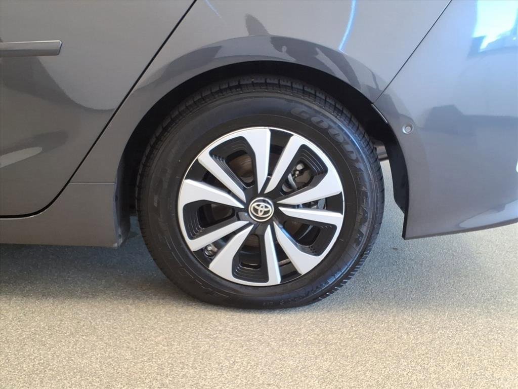 Used 2019 Toyota Prius Prime Advanced image 7
