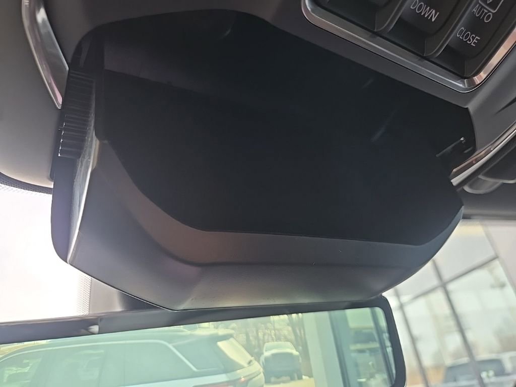 Used 2025 Jeep Grand Cherokee L Limited w/ Luxury Tech Group II image 68