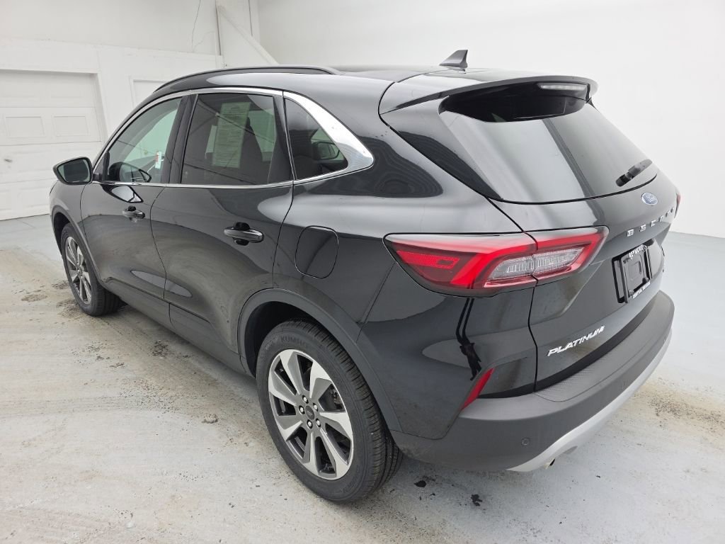 Used 2025 Ford Escape Platinum image 9