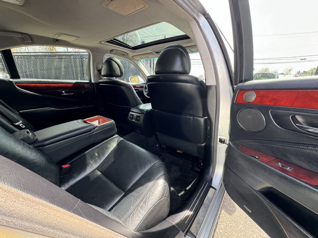 Used 2012 Lexus LS 460 AWD w/ Luxury Value Edition image 17