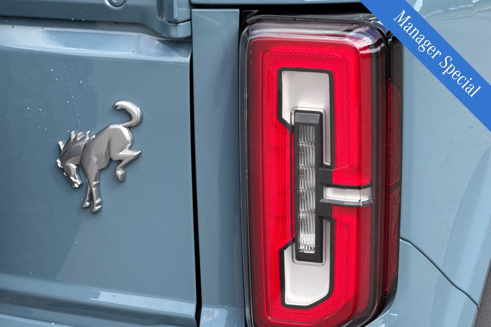Used 2022 Ford Bronco Badlands image 13