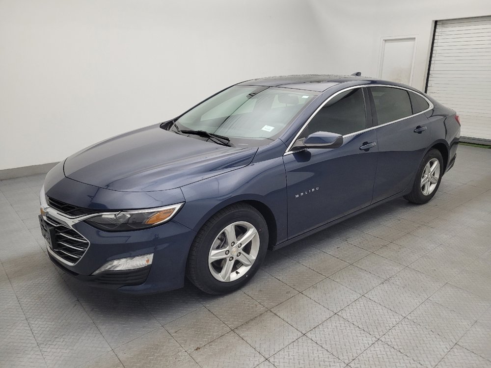 Used 2022 Chevrolet Malibu LT FWD image 2