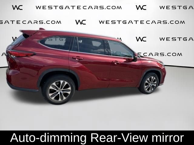 Used 2021 Toyota Highlander XLE FWD image 23