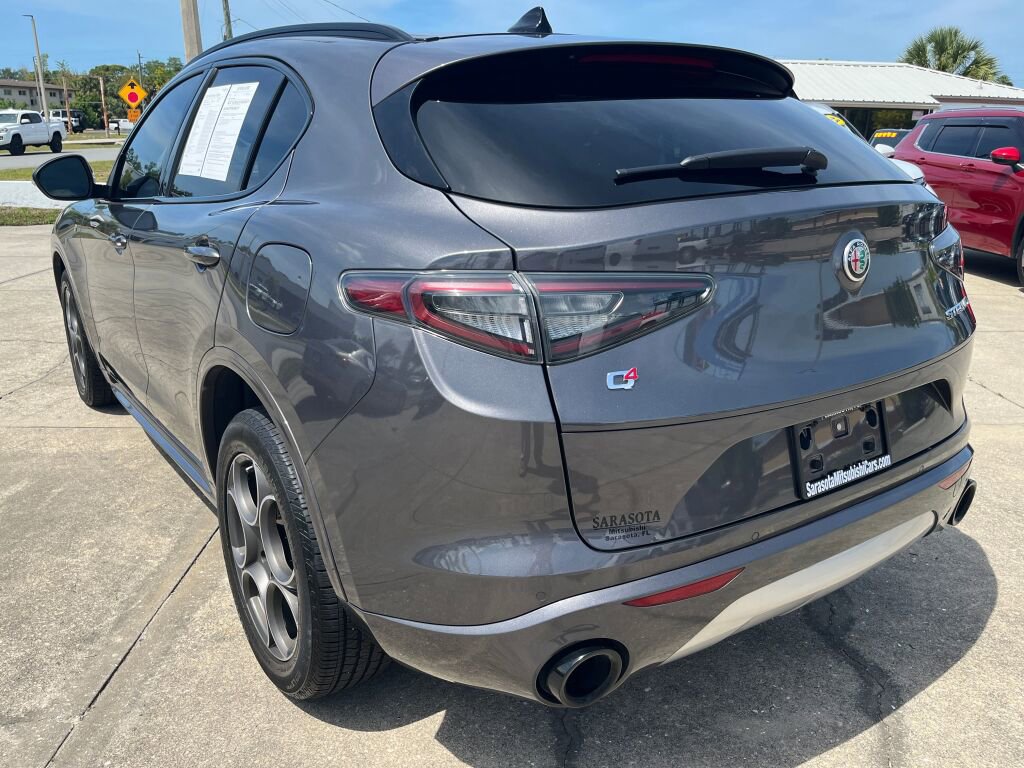 Used 2024 Alfa Romeo Stelvio Ti w/ Active Assist Plus Package AWD/4WD image 5