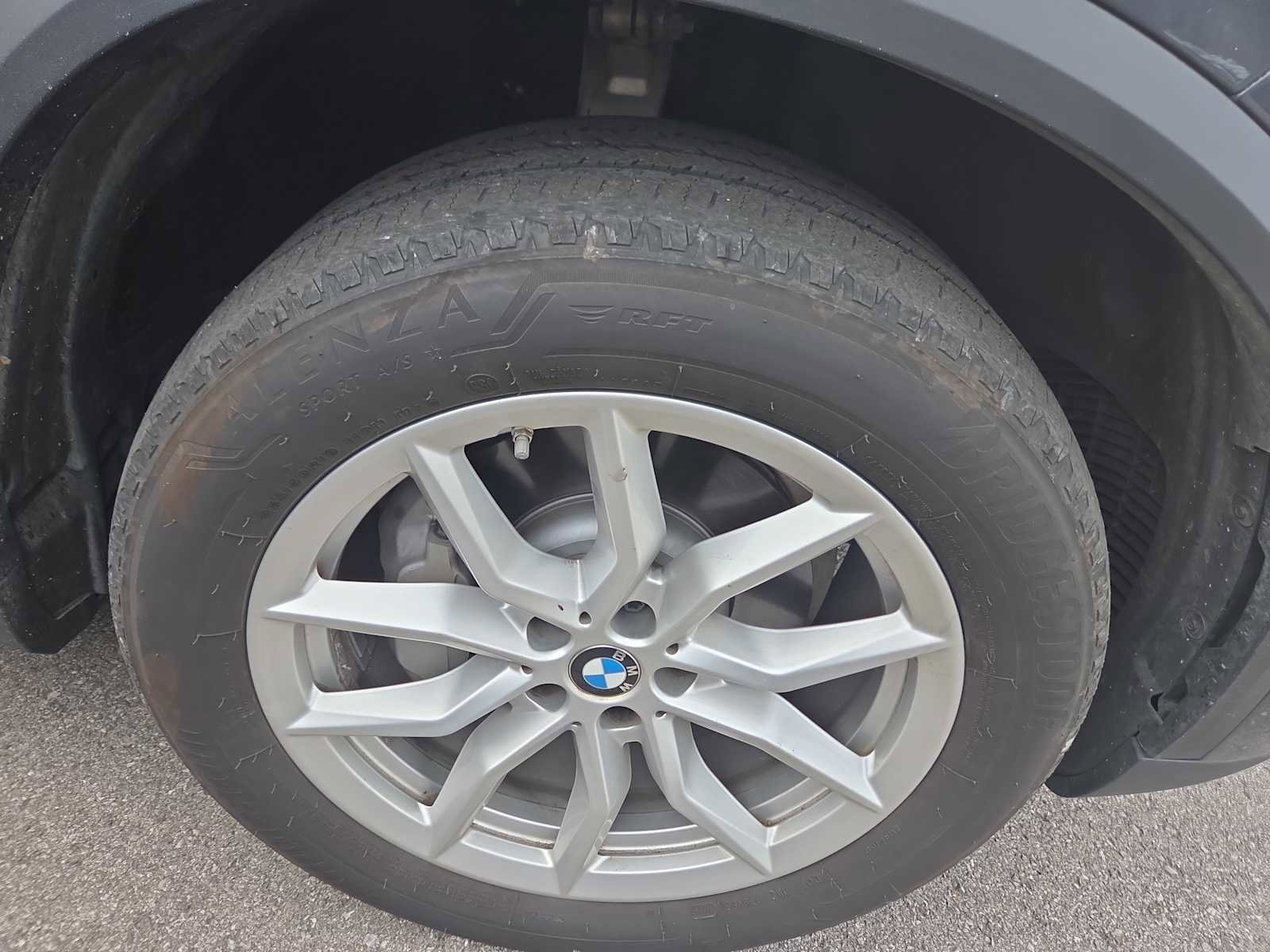 Used 2019 BMW X5 xDrive40i w/ Convenience Package AWD/4WD image 2