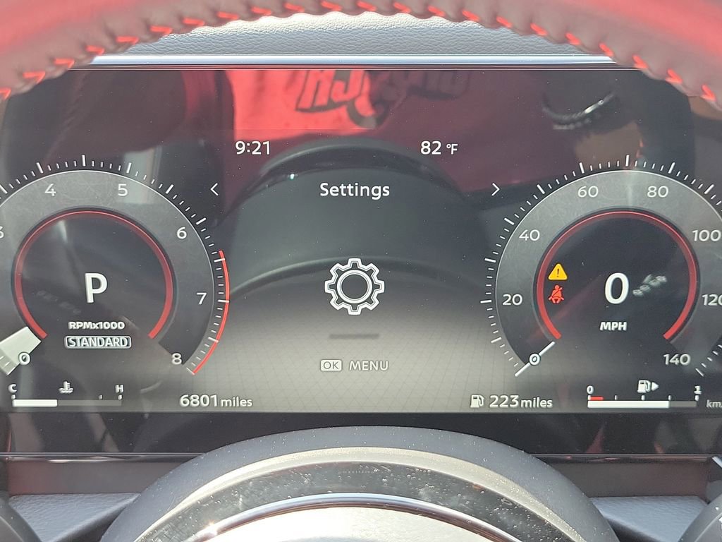 Certified 2025 Nissan Kicks SR image 28