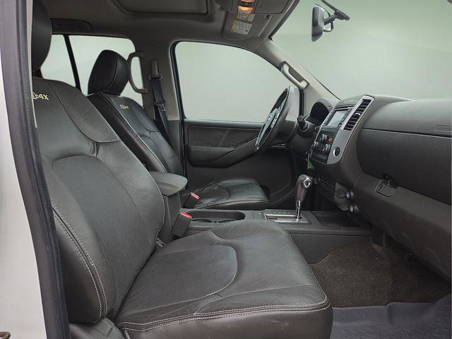 Used 2014 Nissan Frontier PRO-4X w/ Pro-4x Luxury Package AWD/4WD image 13