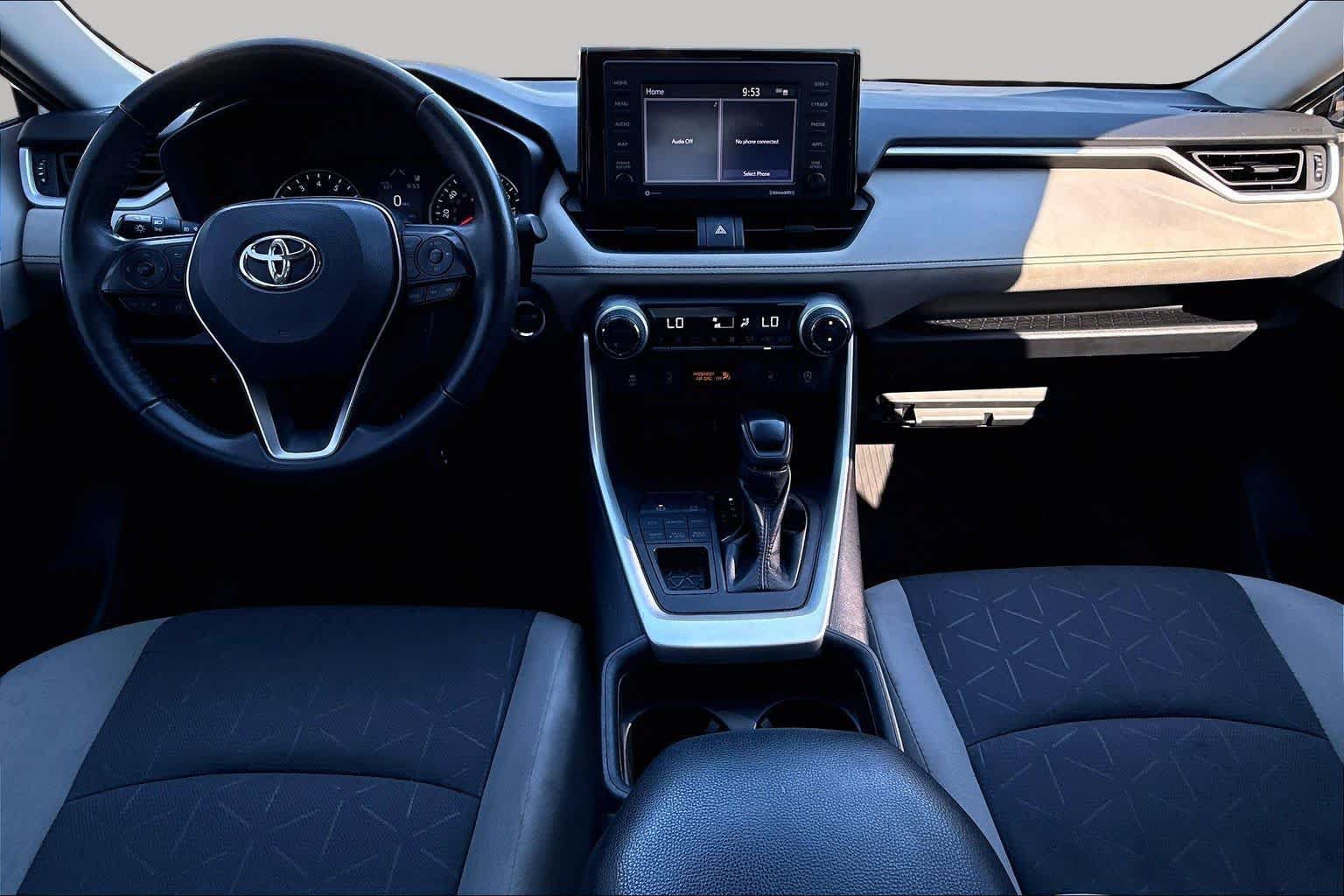 Used 2021 Toyota RAV4 XLE w/ XLE Grade Weather Package AWD/4WD image 15