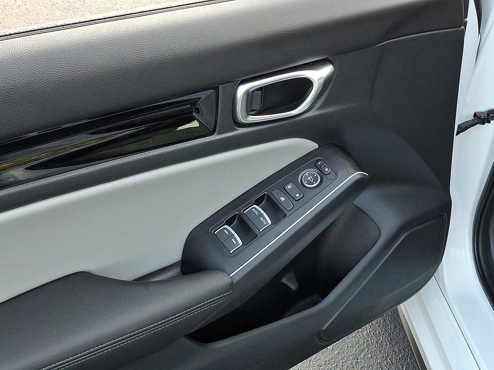 Used 2025 Honda Civic Sport Touring image 12