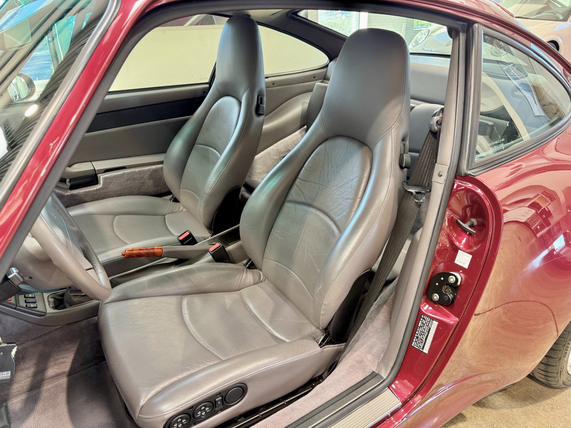 Used 1998 Porsche 911 Carrera S image 66