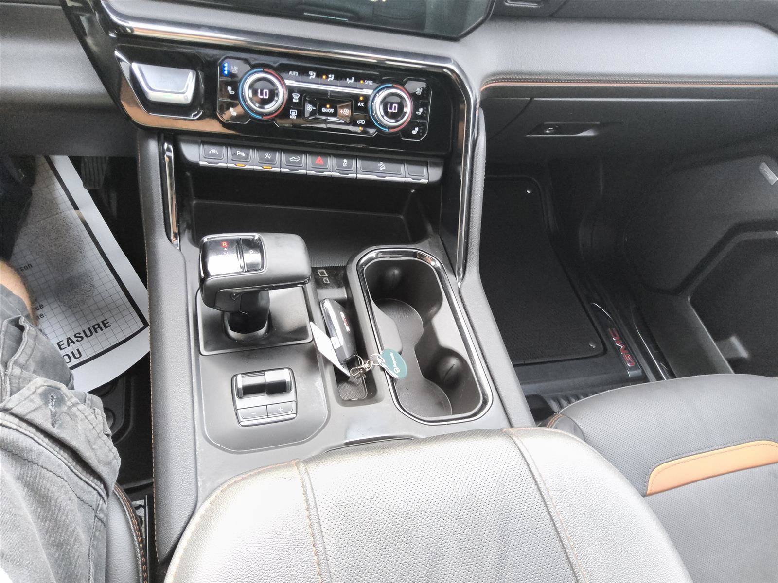 Used 2023 GMC Sierra 1500 AT4 w/ AT4 Premium Package AWD/4WD image 39