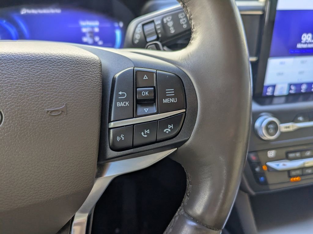 Used 2020 Ford Explorer Platinum w/ Premium Technology Package image 30