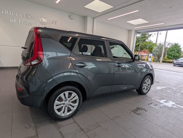 Used 2021 Kia Soul LX image 11