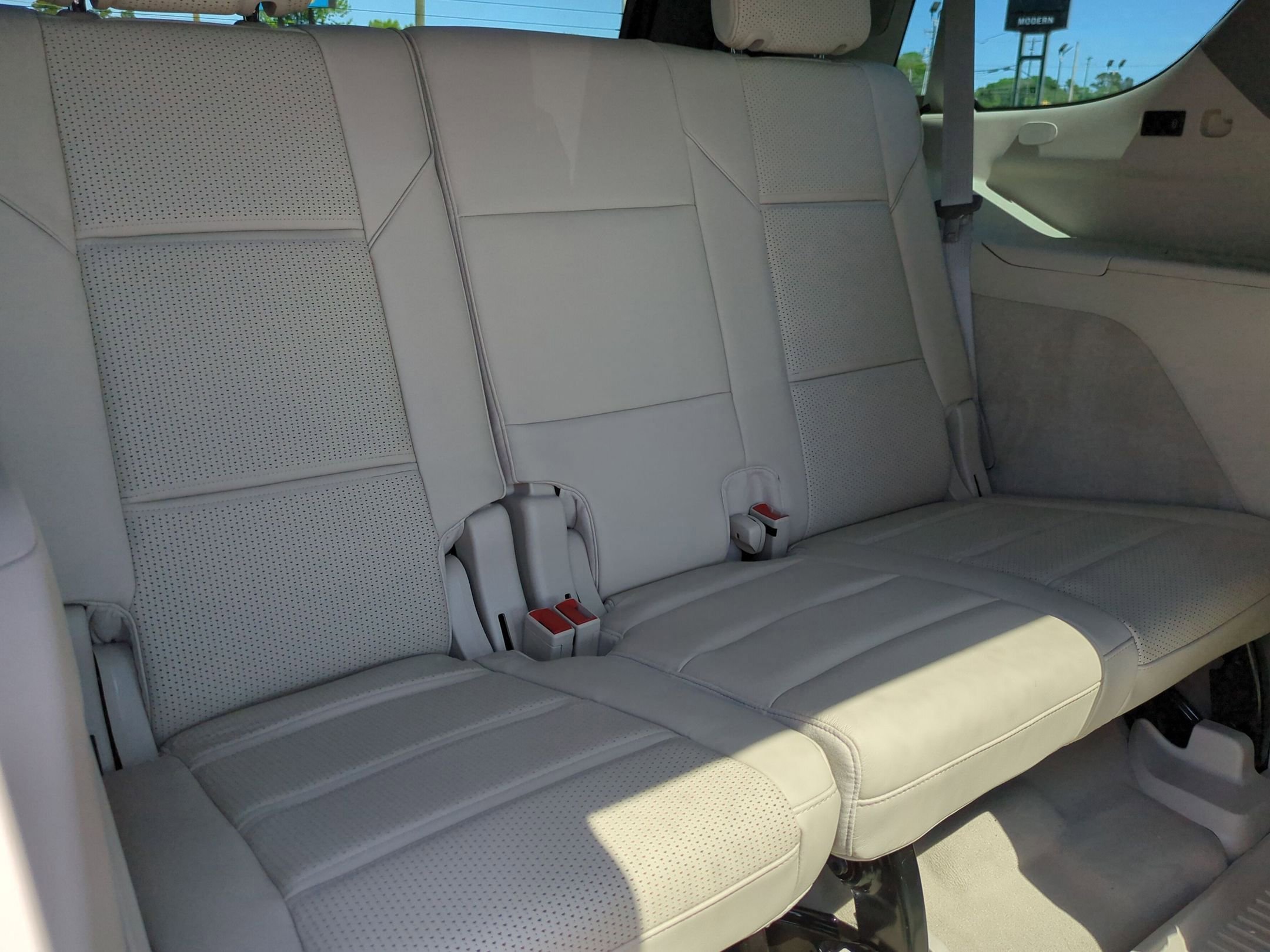 New 2026 Cadillac Escalade Platinum Sport w/ LPO, ONYX Package AWD/4WD image 38