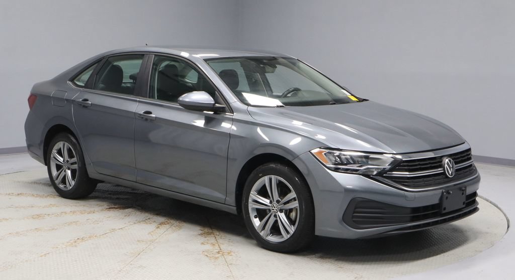 Used 2024 Volkswagen Jetta SE FWD image 1