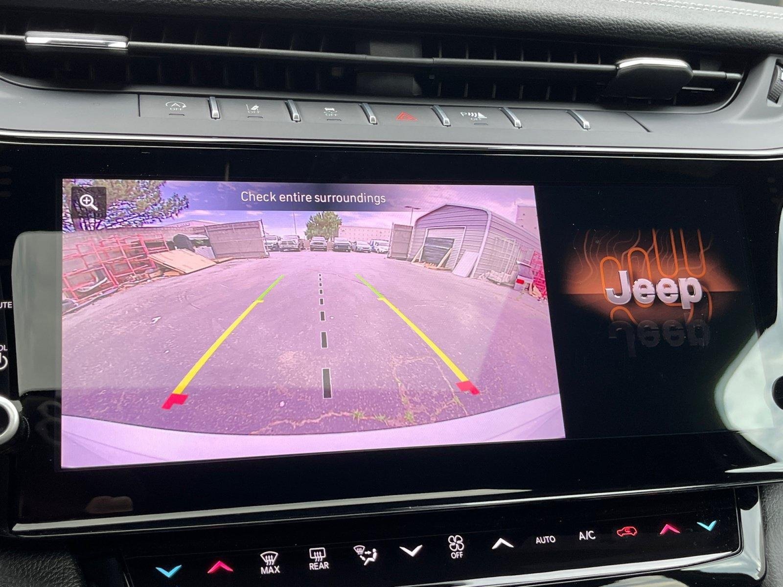 Used 2026 Jeep Grand Cherokee Altitude AWD/4WD image 22