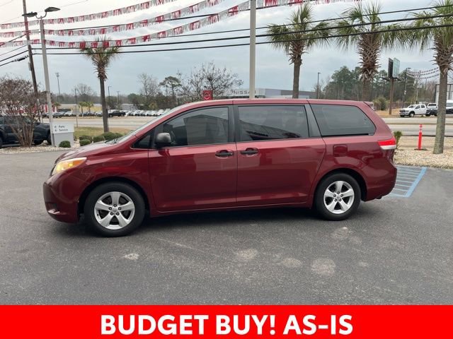 Used 2014 Toyota Sienna L image 31