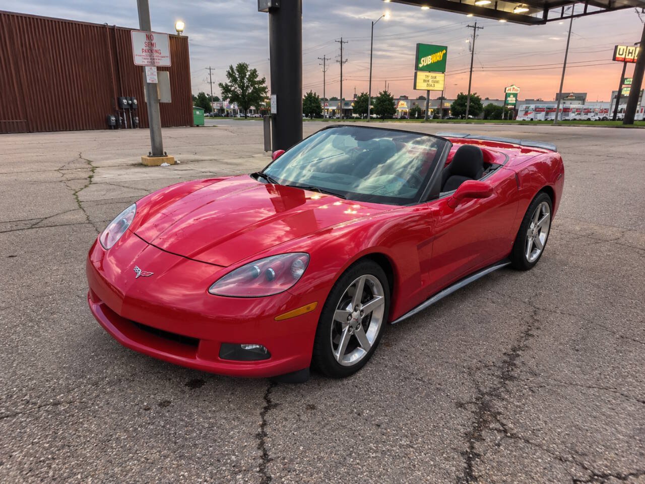 Used 2006 Chevrolet Corvette Convertible w/ Preferred Equipment Group RWD image 37
