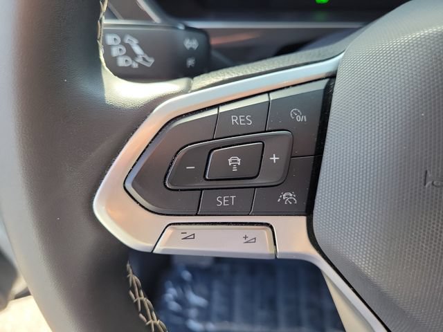 Certified 2024 Volkswagen Tiguan SE FWD image 21