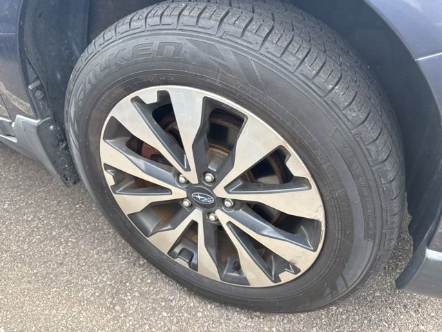 Used 2016 Subaru Outback 2.5i Limited image 2