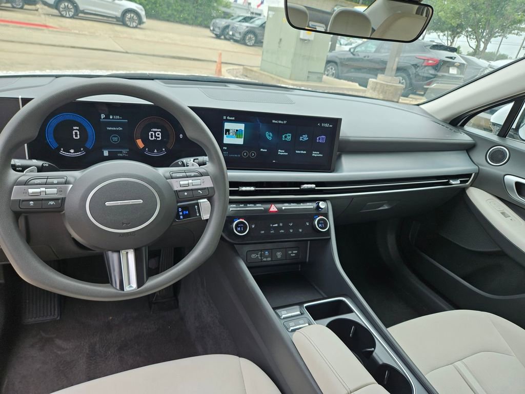 Used 2025 Hyundai Sonata SEL FWD image 16