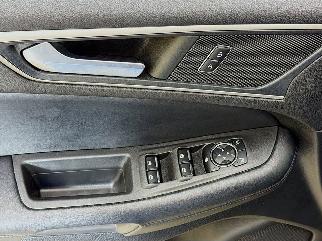 Used 2023 Ford Edge SEL w/ Convenience Package image 28