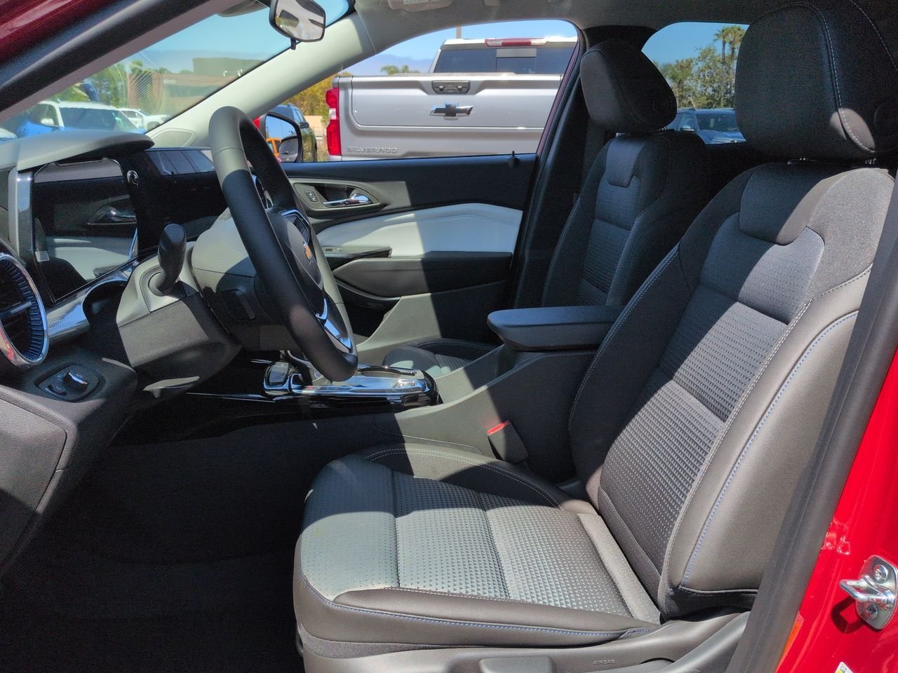 New 2026 Chevrolet Trax LT w/ Driver Confidence Package FWD image 20