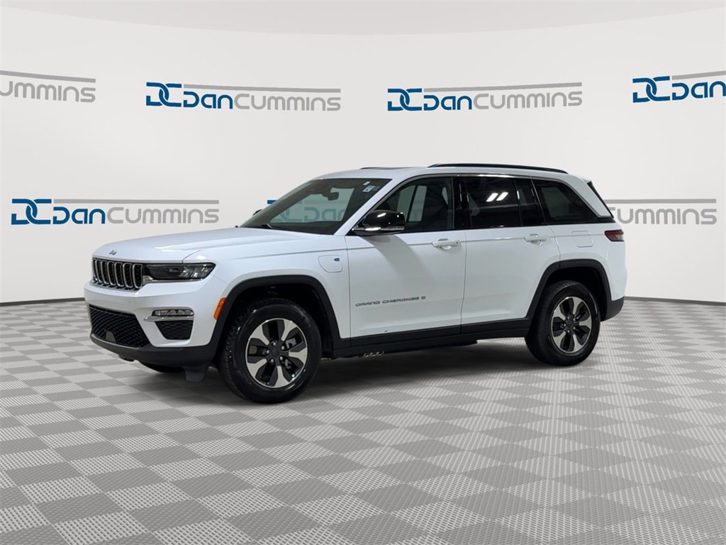 Used 2025 Jeep Grand Cherokee Limited 4xe image 4