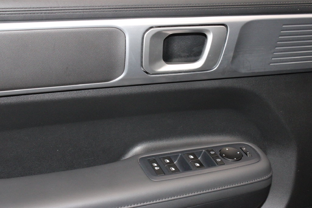 Used 2025 Hyundai Santa Fe SEL AWD/4WD image 22