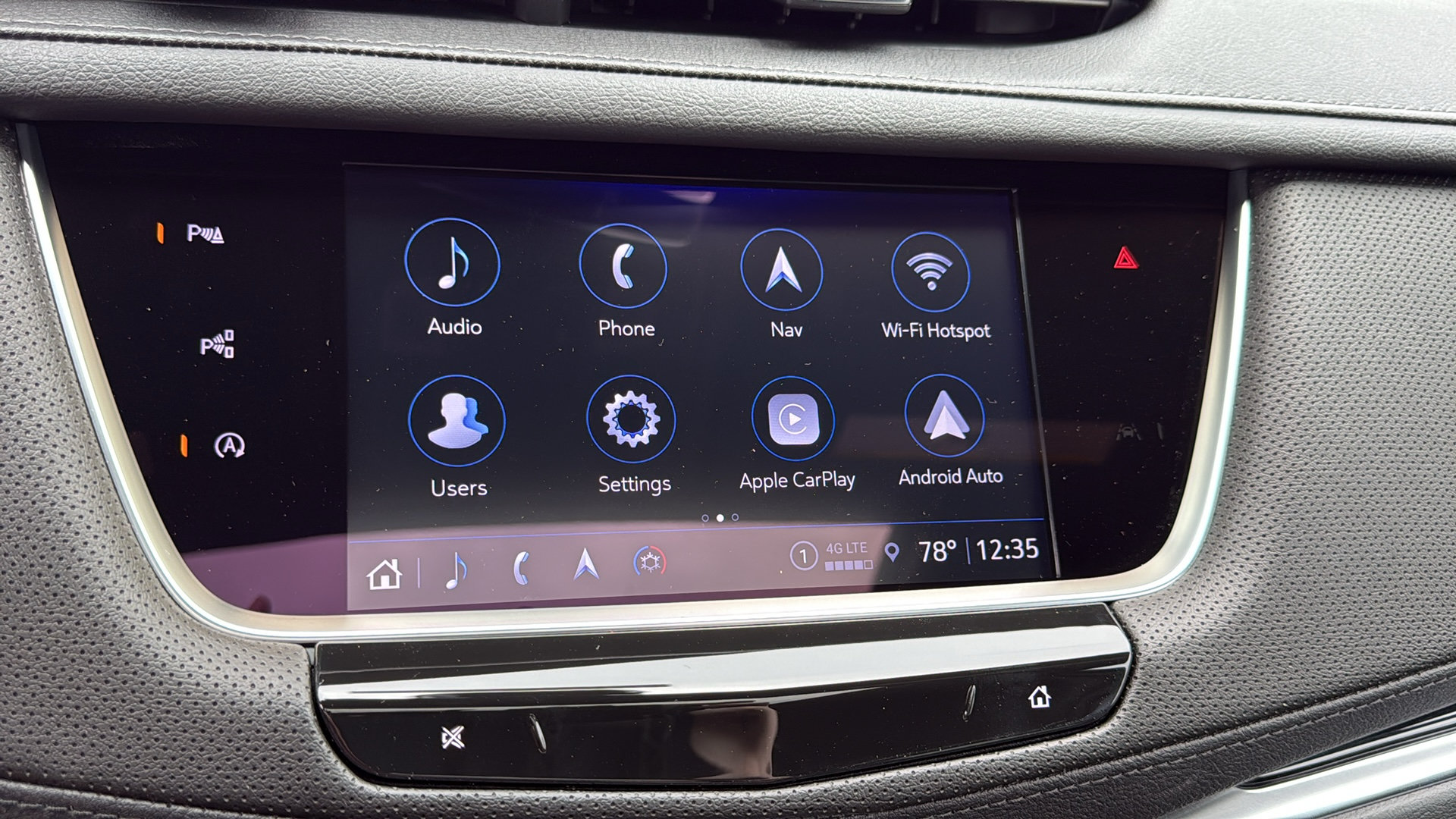 New 2026 Cadillac XT5 Premium Luxury w/ LPO, Floor Liner Package AWD/4WD image 22