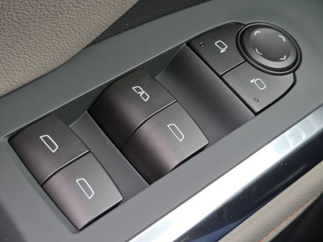 New 2026 Chevrolet Traverse LT FWD image 32