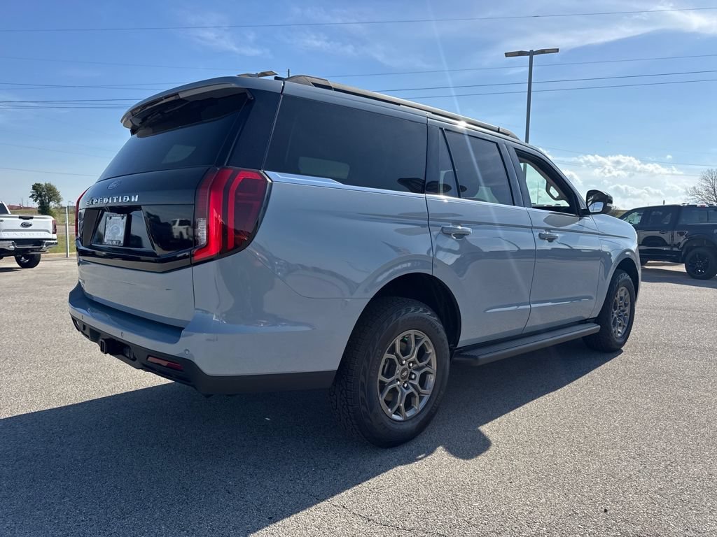 New 2026 Ford Expedition Active RWD image 6