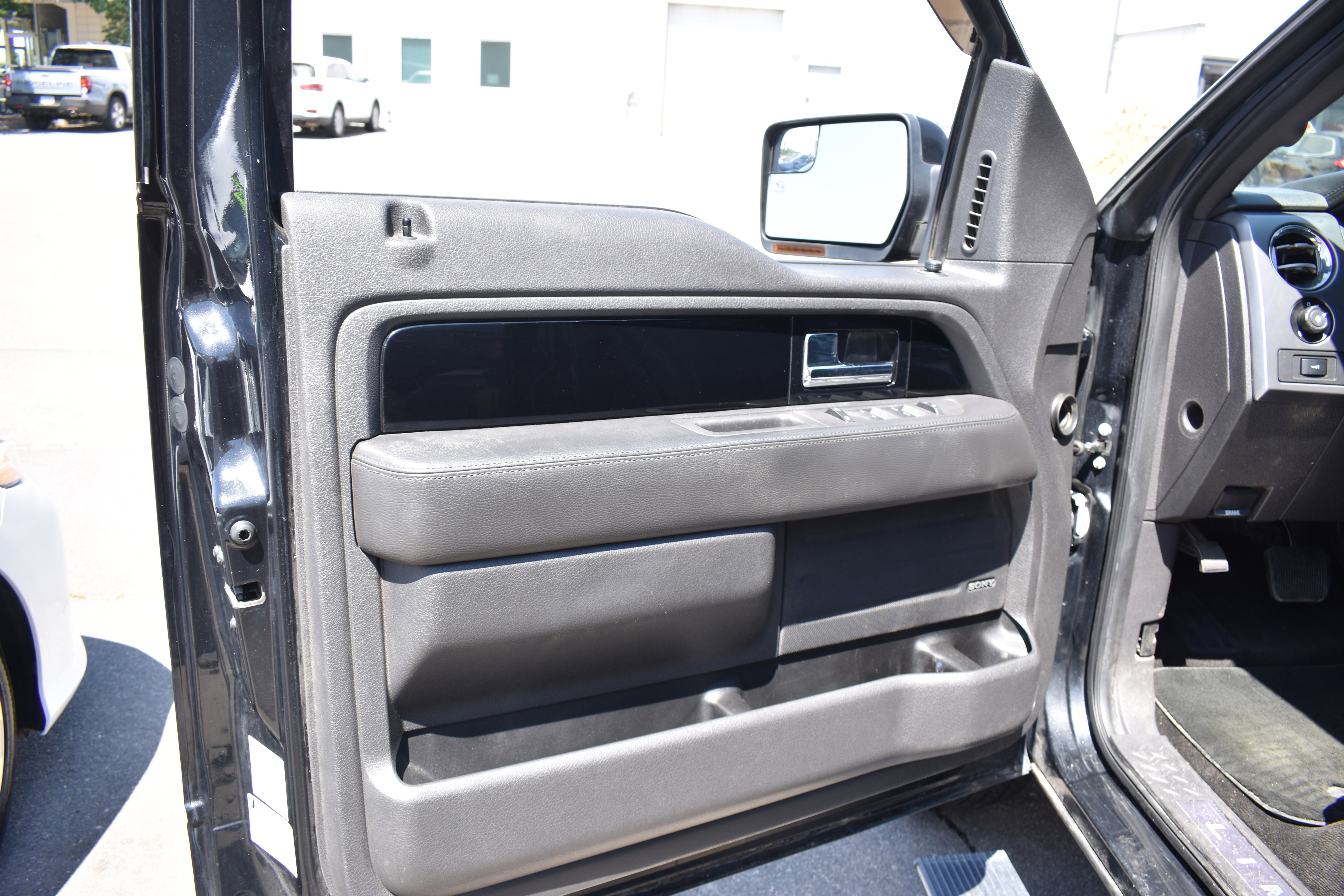 Used 2014 Ford F150 Limited AWD/4WD image 22