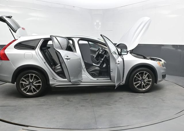 Used 2017 Volvo V60 T5 Cross Country w/ Convenience Package AWD/4WD image 51