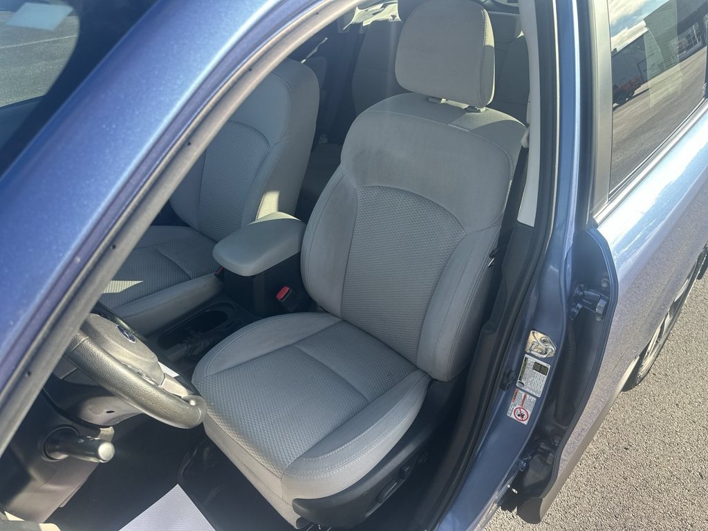 Used 2018 Subaru Forester 2.5i Premium w/ All-Weather Package AWD/4WD image 17