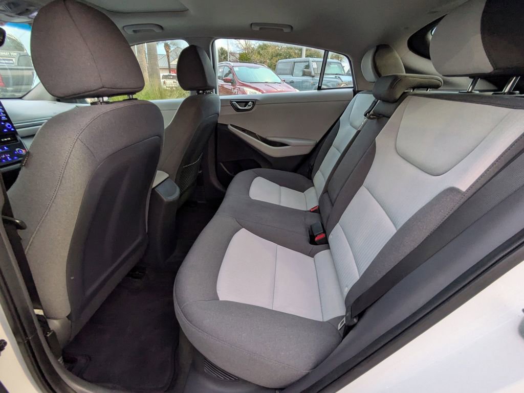 Used 2020 Hyundai Ioniq SEL image 14