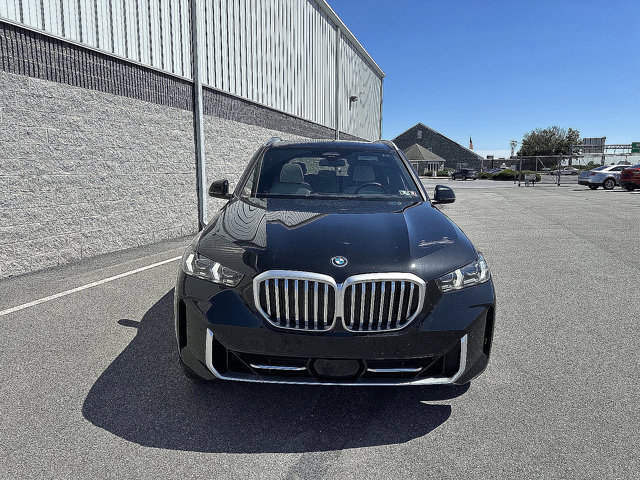 Certified 2025 BMW X5 xDrive50e w/ Climate Comfort Package image 9