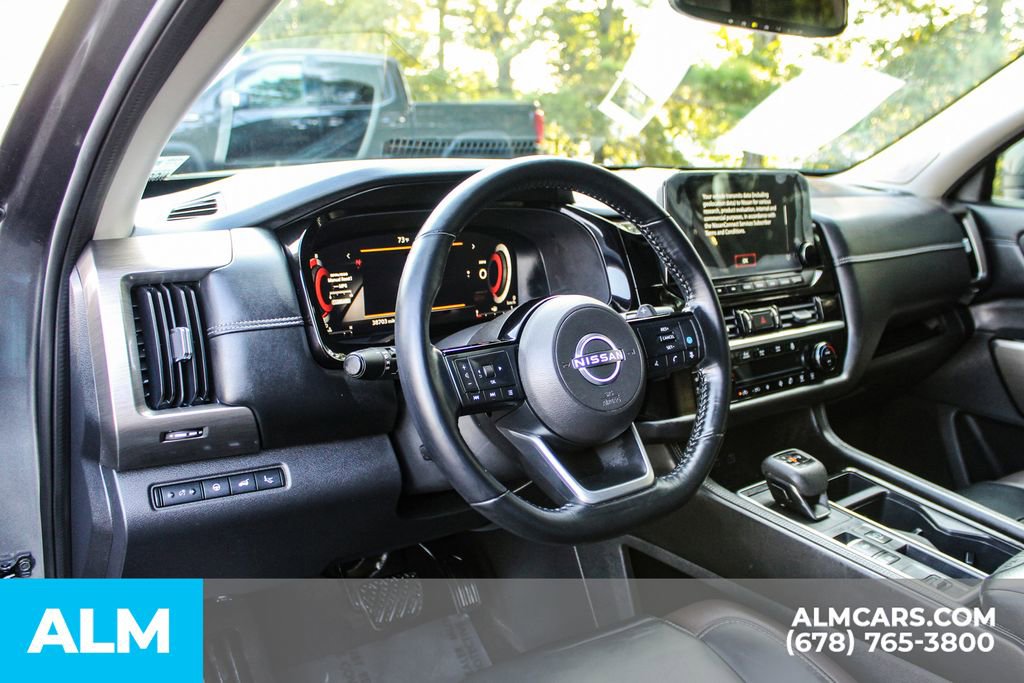 Used 2022 Nissan Pathfinder Platinum w/ Cargo Package image 23