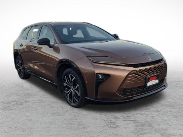 Certified 2025 Toyota Crown Signia AWD/4WD image 3