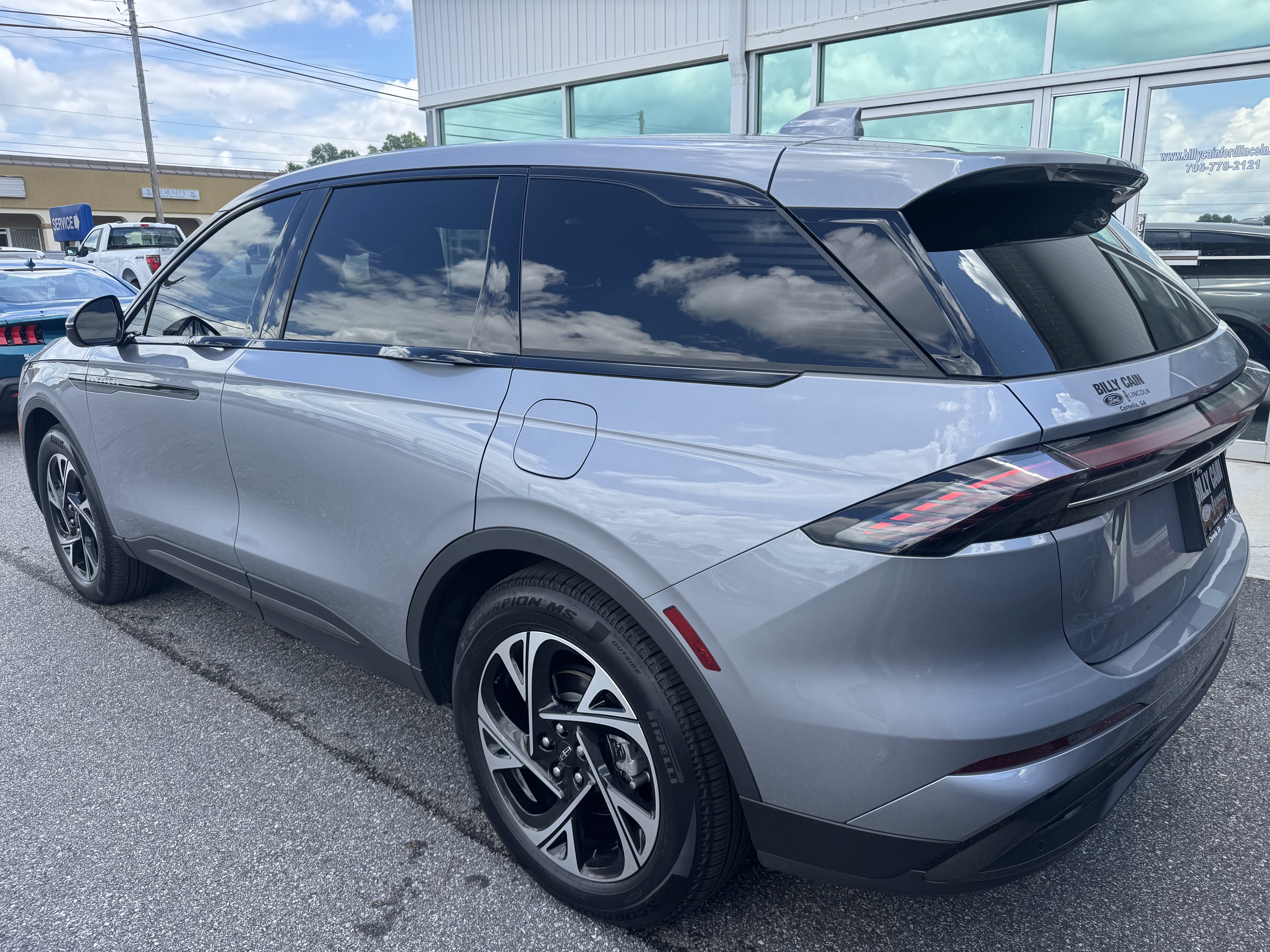 Used 2025 Lincoln Nautilus Premier w/ Jet Appearance Package
