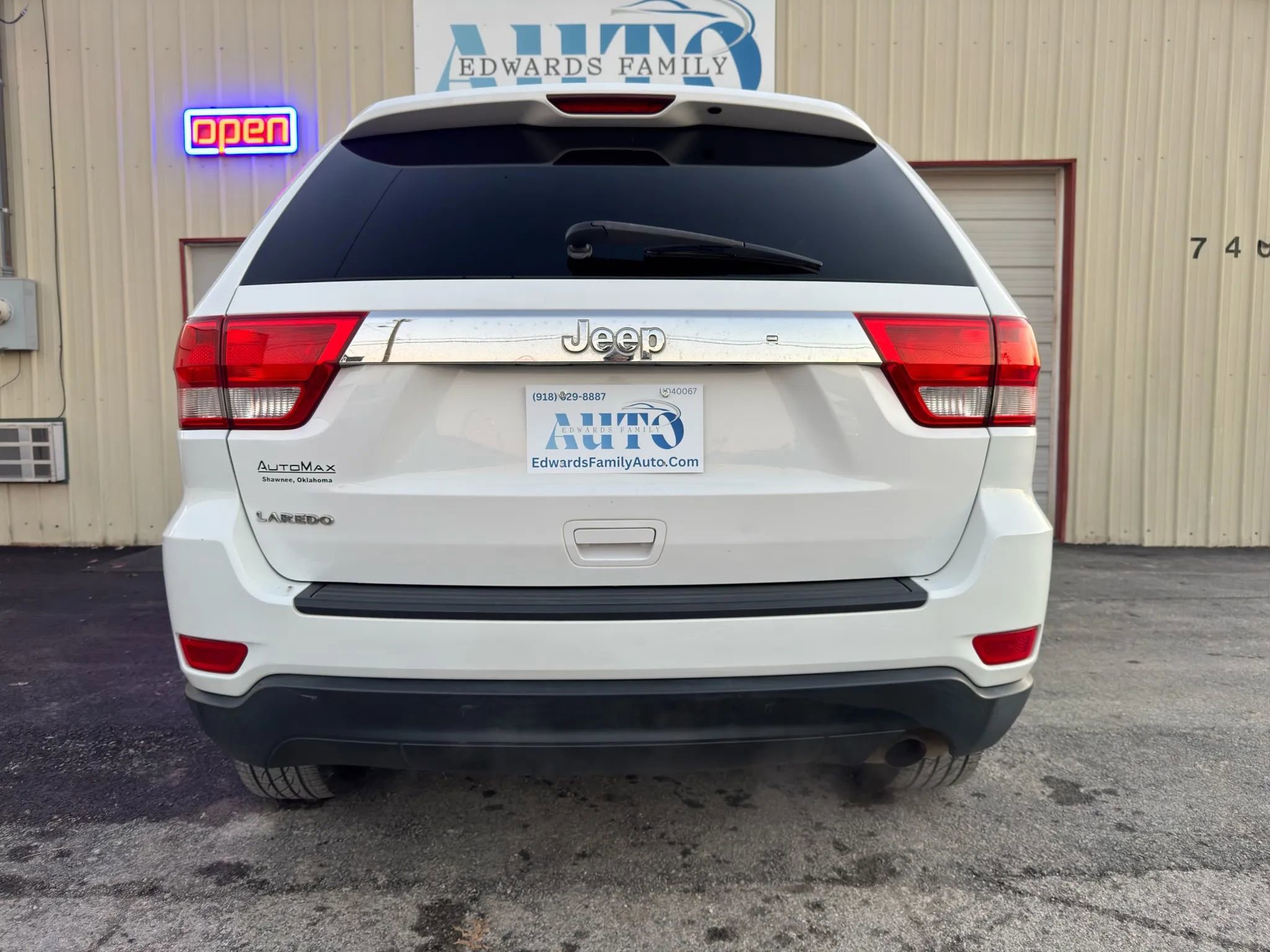 Used 2013 Jeep Grand Cherokee Laredo w/ Laredo E Group image 22