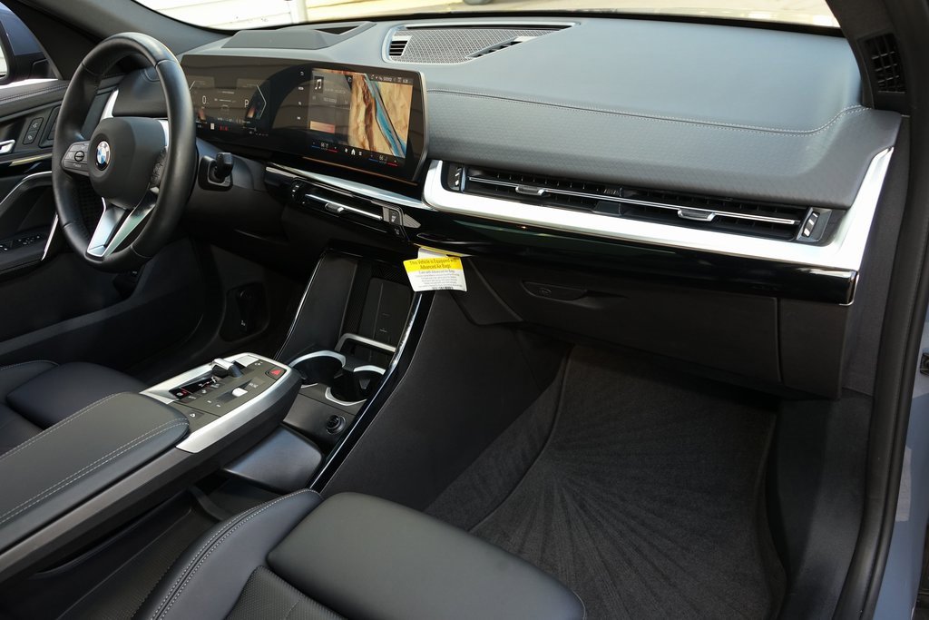 Used 2025 BMW X2 xDrive28i image 5
