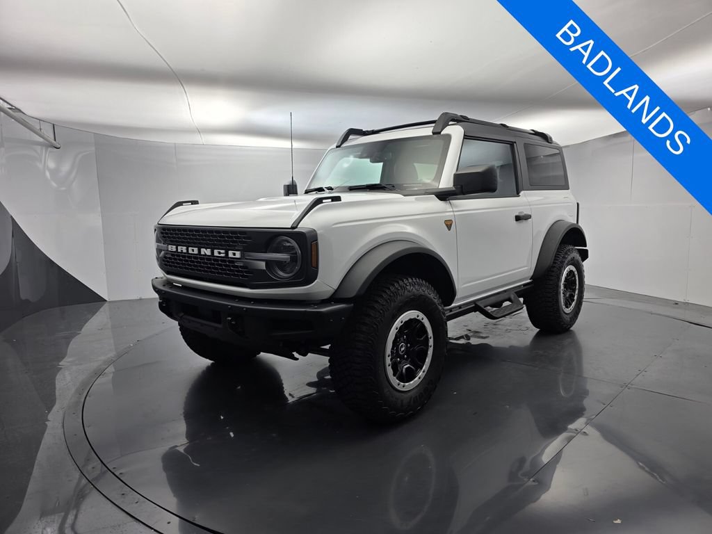 Used 2024 Ford Bronco Badlands w/ Sasquatch Package AWD/4WD image 8