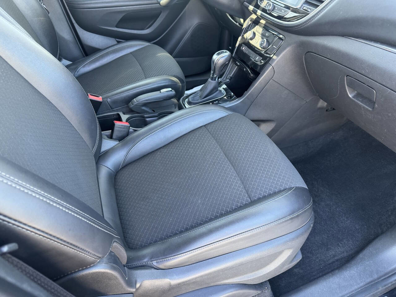 Used 2018 Buick Encore Sport Touring image 15