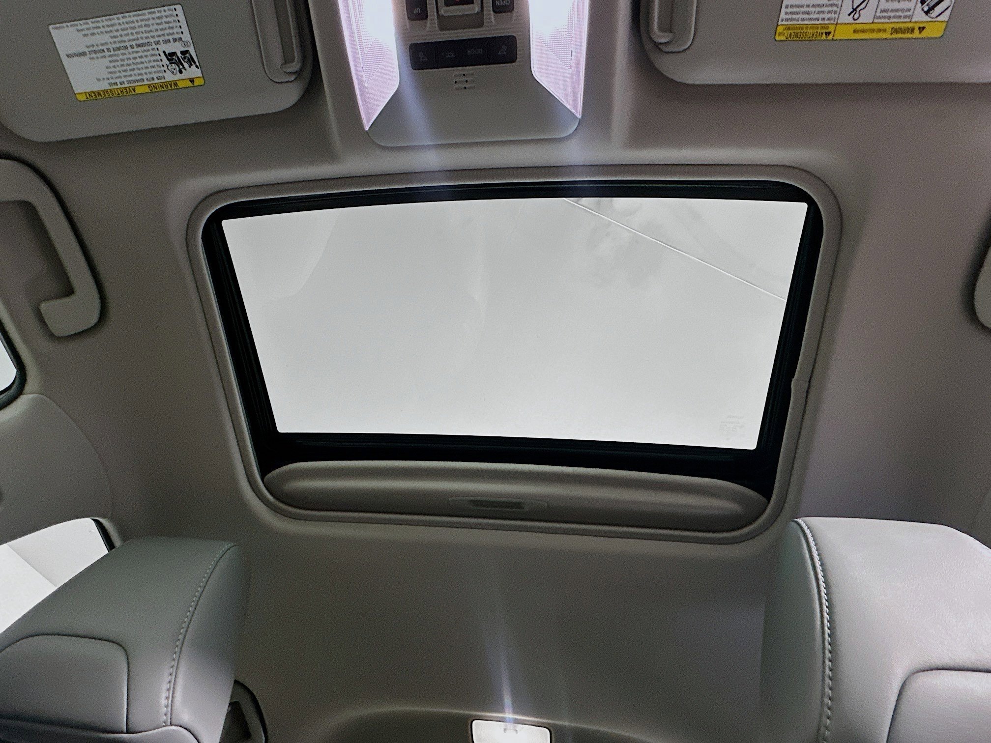 Used 2022 Toyota RAV4 XLE Premium image 25