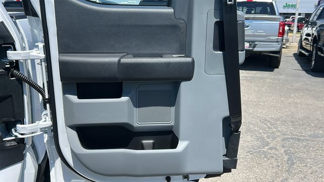 New 2026 Ford F250 XL w/ XL Chrome Package RWD image 14